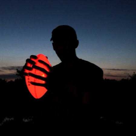 Glow in The Dark Light Up Footballs O661