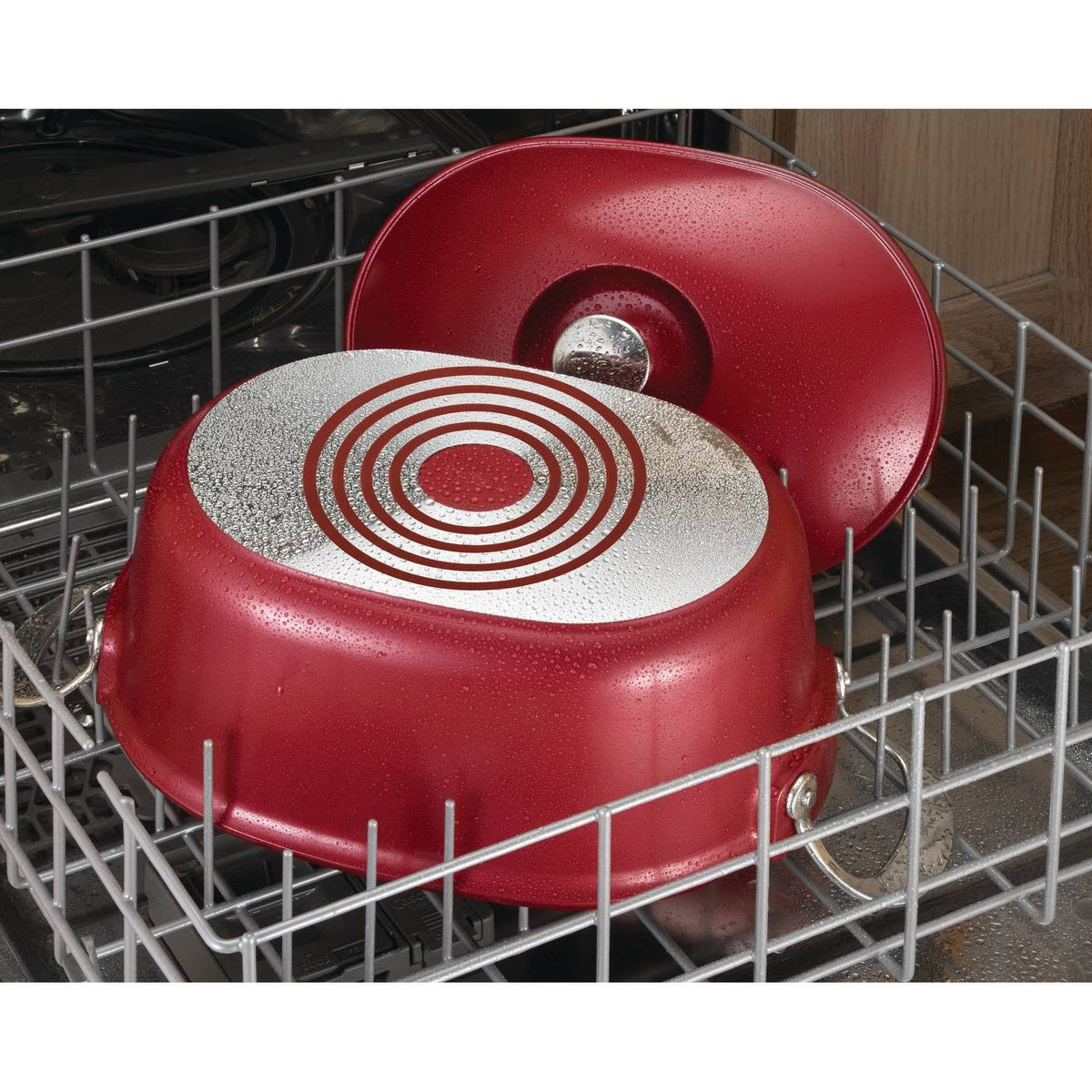 Red 6.3Qt Cast Aluminum Pot A15746