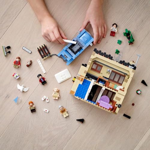 Harry Potter House and Flying Car Toy with Minifigures L10420