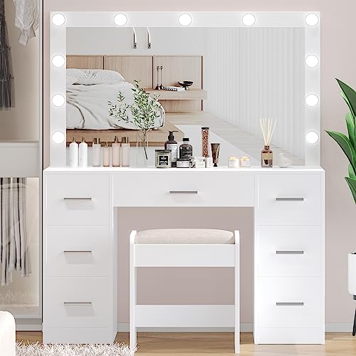 White Vanity Desk with Lighted Mirror and Drawers Z3224