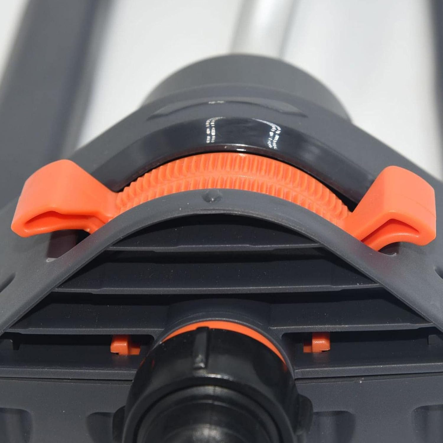 Oscillating Sprinkler with 19 Nozzle Base Z7899