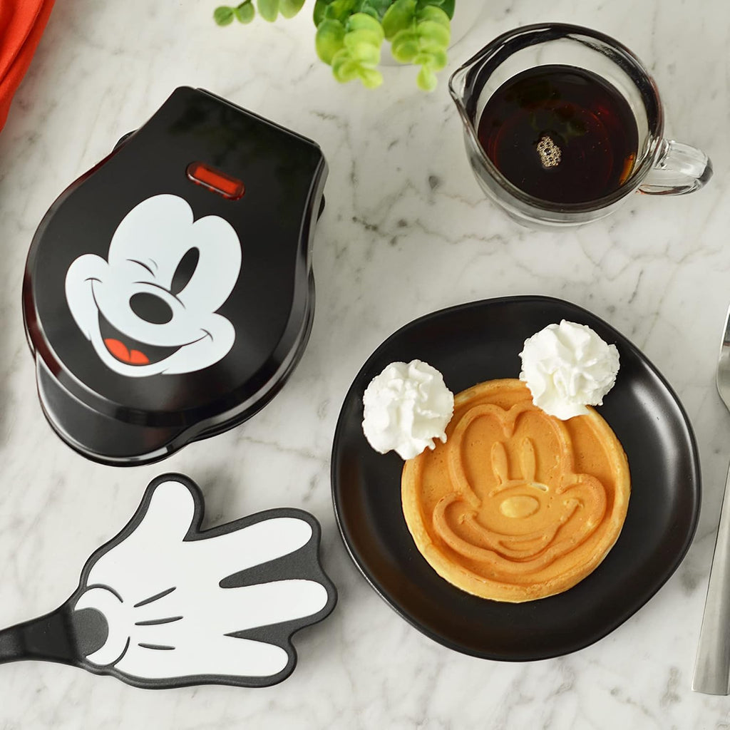 4-Inch Waffle Maker B16653