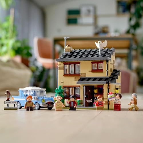 Harry Potter House and Flying Car Toy with Minifigures L10420