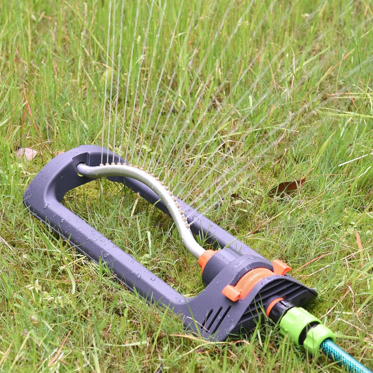 Oscillating Sprinkler with 19 Nozzle Base Z7899