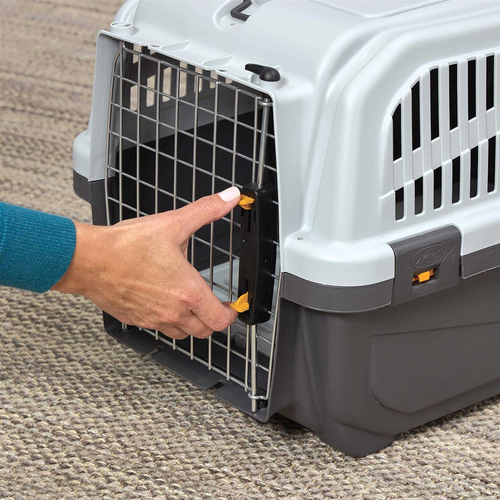 Plastic Cat Carrier with Integrated Litter Pan K558