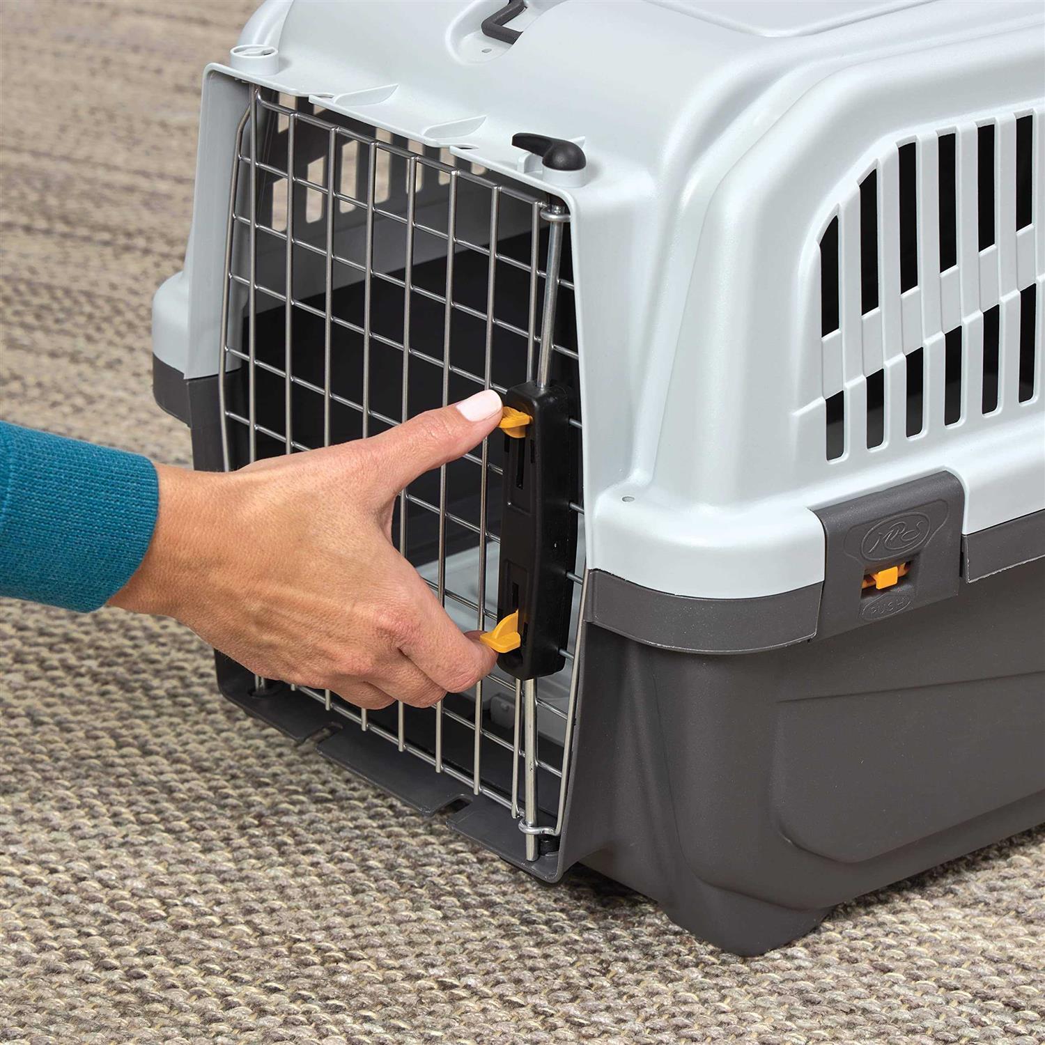 Plastic Cat Carrier with Integrated Litter Pan K558