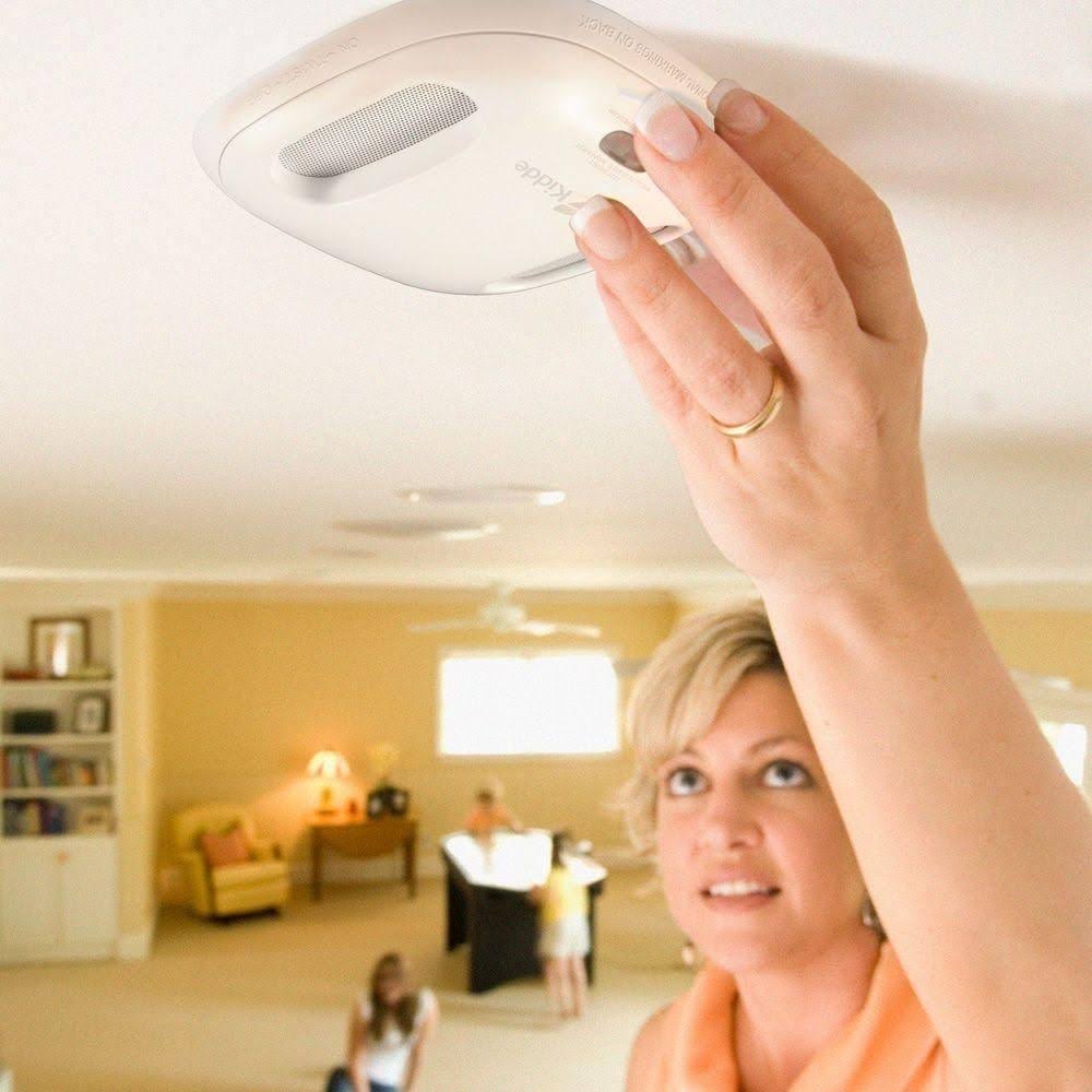 2-in-1 Battery Operated Wireless Combination Smoke Carbon Monoxide Alarm D3281